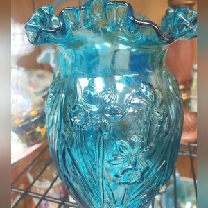 Fenton vintage teal glass daffodil vase